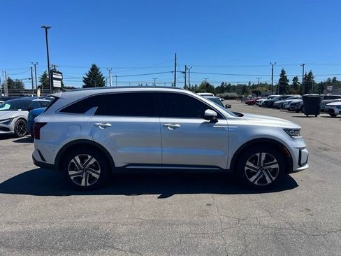 Certified 2023 Kia Sorento SX Prestige AWD/4WD image 8