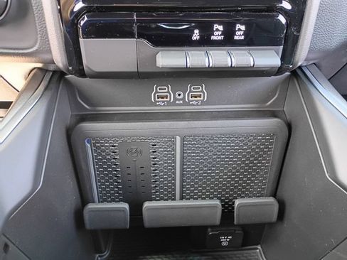 New 2026 RAM 1500 Big Horn AWD/4WD image 17