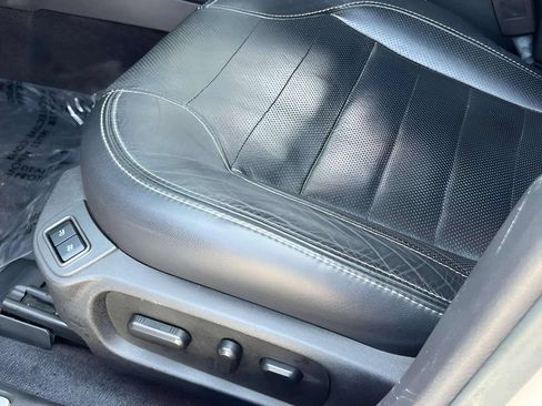 Used 2018 Ford Taurus SHO AWD/4WD image 24