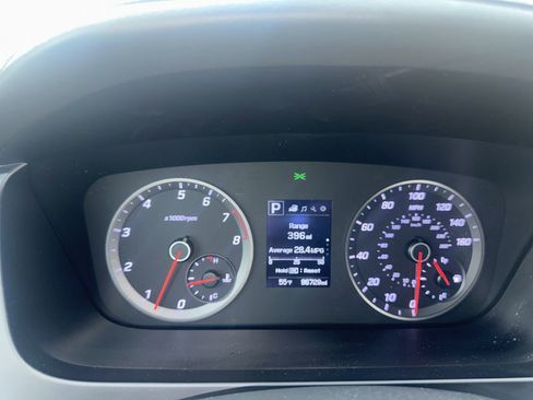 Used 2017 Hyundai Sonata Sport 2.0T FWD image 9