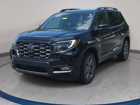 Used 2024 Honda Passport TrailSport image 1