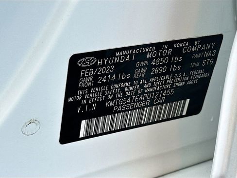 Used 2023 Genesis G70 3.3T w/ Sport Prestige Package image 33