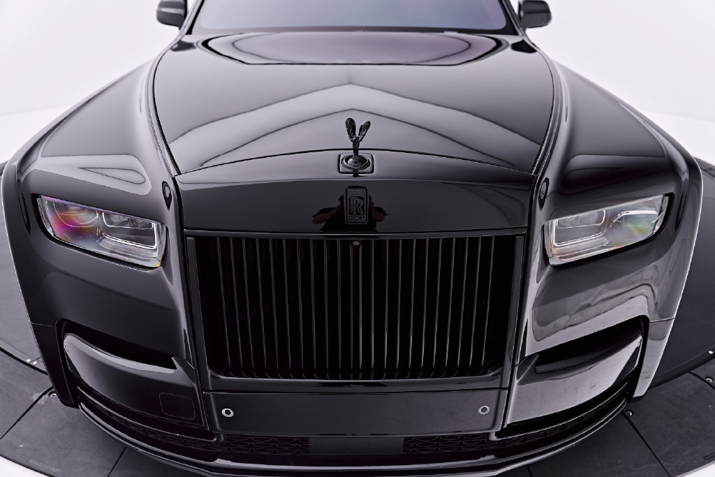 Used 2024 Rolls-Royce Phantom Sedan w/ The Phantom Package RWD image 18
