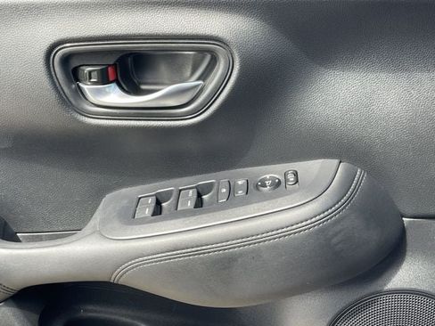 Used 2025 Honda HR-V LX image 22