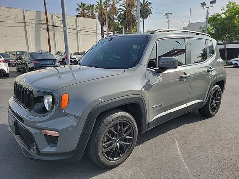 Used 2019 Jeep Renegade Latitude w/ Popular Equipment Group image 2