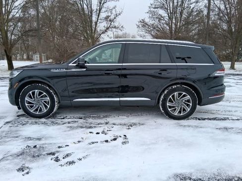 Used 2023 Lincoln Aviator AWD w/ Class IV Trailer Tow Package image 3