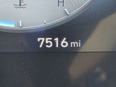 Certified 2025 Hyundai Elantra SEL image 25