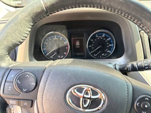Used 2016 Toyota RAV4 XLE w/ Convenience Package FWD image 11