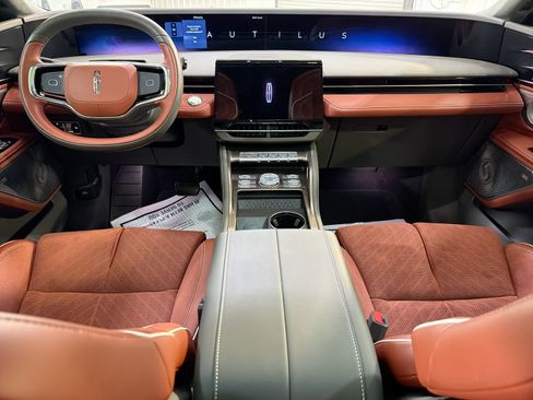 Used 2024 Lincoln Nautilus Black Label image 23