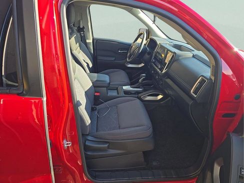 Used 2025 Nissan Frontier SV w/ SV Convenience Package RWD image 7