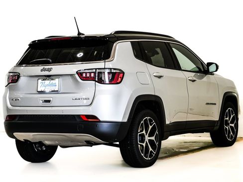 Used 2024 Jeep Compass Limited AWD/4WD image 6