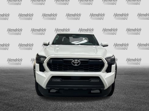 Used 2025 Toyota Tacoma TRD Off-Road AWD/4WD image 3