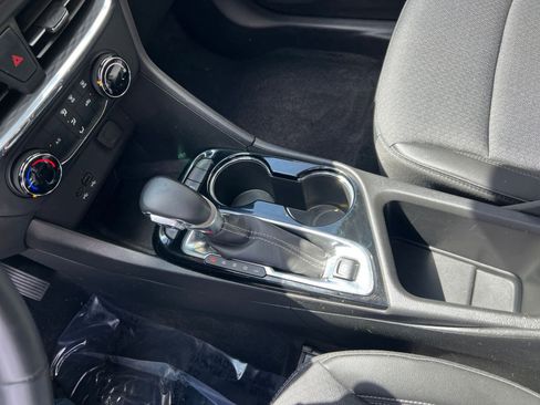 Used 2025 Buick Encore GX Preferred image 37