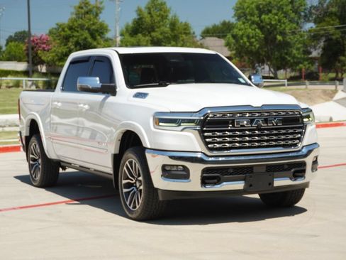 Used 2025 RAM 1500 Limited w/ Off Road Group AWD/4WD image 6