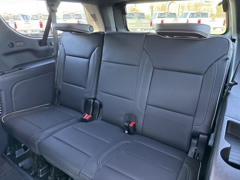 New 2026 GMC Yukon XL Elevation w/ LPO, Floor Liner Package AWD/4WD image 6