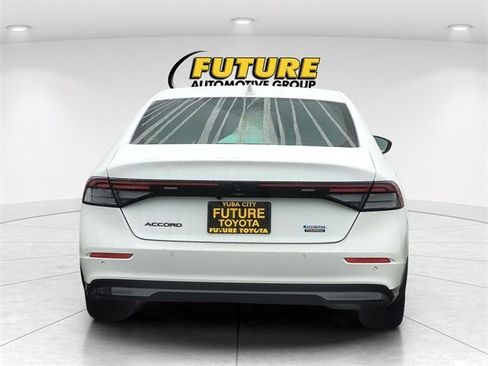 Used 2023 Honda Accord Touring image 6