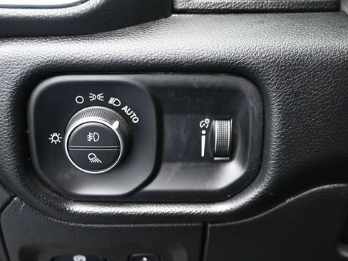 Used 2021 RAM 1500 Big Horn AWD/4WD image 16