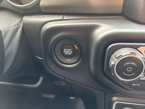 Used 2021 Jeep Wrangler Unlimited Sport image 33