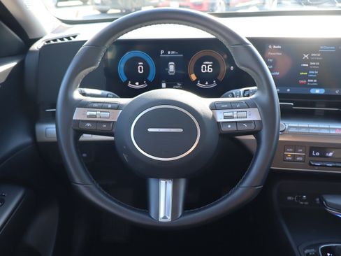 Used 2025 Hyundai Kona SEL image 14