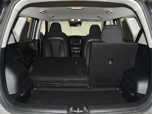 Used 2025 Kia Soul LX w/ LX Technology Package FWD image 29