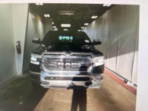 Used 2020 RAM 1500 Laramie AWD/4WD image 9