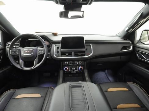 Used 2023 GMC Yukon XL AT4 w/ AT4 Premium Plus Package image 5