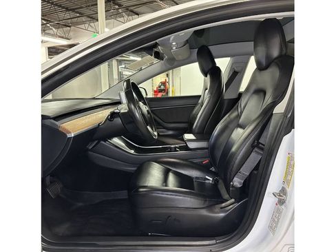 Used 2018 Tesla Model 3 Long Range RWD image 18