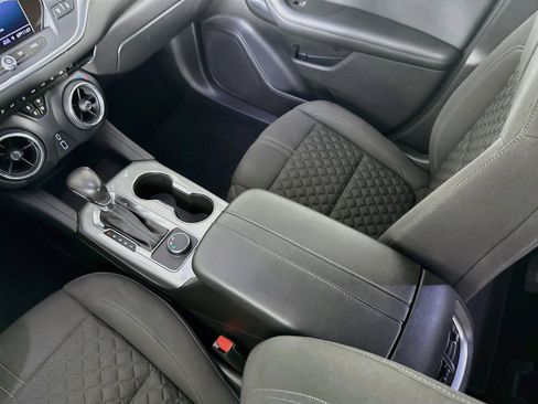Used 2019 Chevrolet Blazer LT FWD image 26