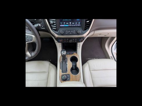 Used 2017 GMC Acadia Denali w/ Technology Package image 16