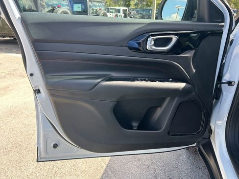 Used 2024 Jeep Compass Trailhawk image 36