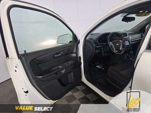 Used 2015 Chevrolet Traverse LT FWD image 10