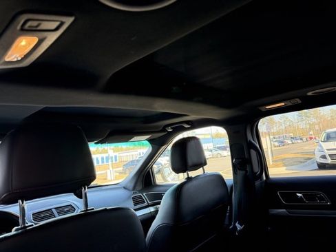Used 2017 Ford Explorer Sport w/ Equipment Group 401A image 6