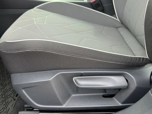 Used 2026 Volkswagen Jetta Sport FWD image 36
