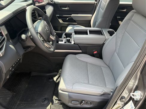 Certified 2025 Toyota Tundra Limited AWD/4WD image 27
