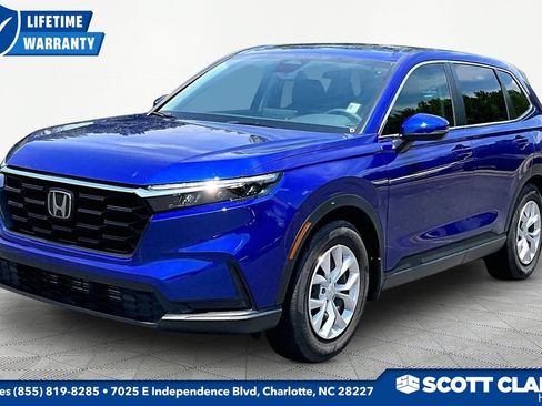 Used 2025 Honda CR-V LX image 3