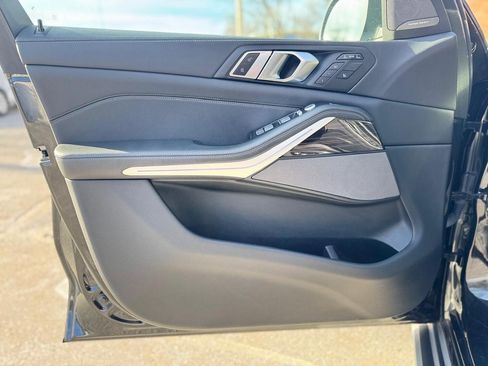 Used 2025 BMW X7 xDrive40i image 14