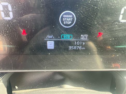 Certified 2023 Kia Niro EX FWD image 10