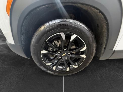 Used 2023 Chevrolet TrailBlazer LT FWD image 14