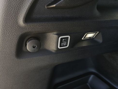 New 2026 Jeep Grand Cherokee L Laredo image 25