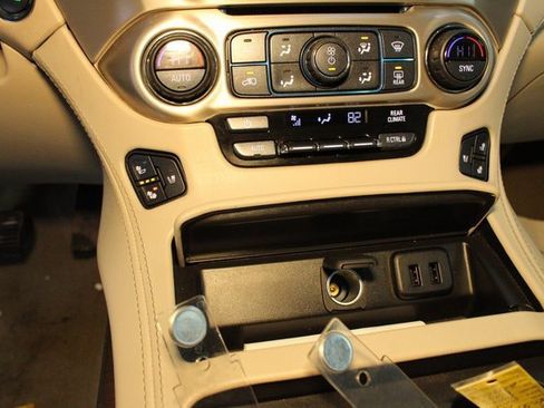 Used 2018 GMC Yukon Denali image 21