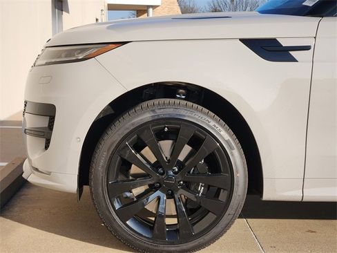 New 2026 Land Rover Range Rover Sport Dynamic SE image 6