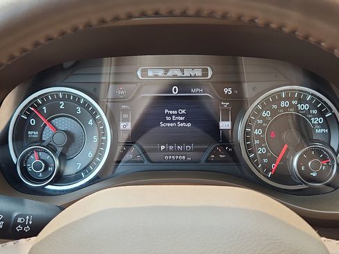 Certified 2021 RAM 1500 Laramie image 25