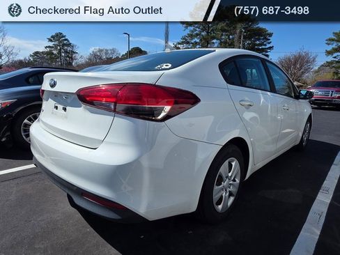 Used 2017 Kia Forte LX image 6