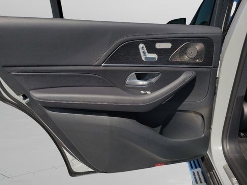 New 2026 Mercedes-Benz GLS 580 4MATIC image 6