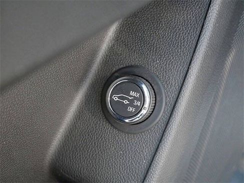 Used 2023 Chevrolet Traverse LT AWD/4WD image 21