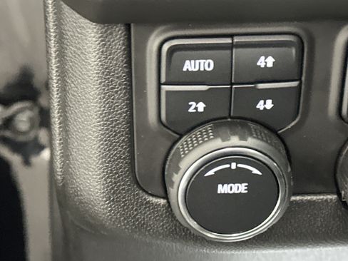 Used 2024 Chevrolet Suburban Premier image 44