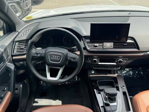 Certified 2023 Audi Q5 2.0T Premium w/ Convenience Package AWD/4WD image 14