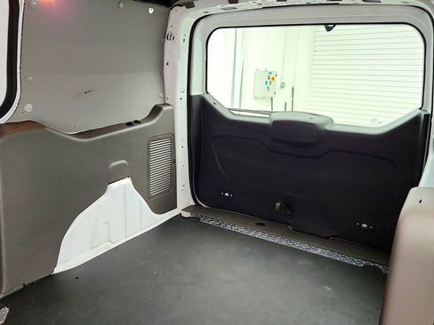 Used 2023 Ford Transit Connect XLT FWD image 19