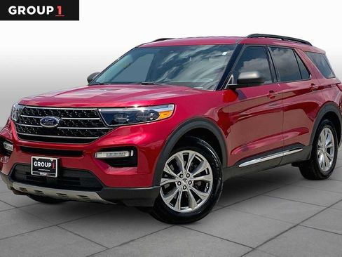 Used 2020 Ford Explorer XLT w/ Equipment Group 202A RWD image 1