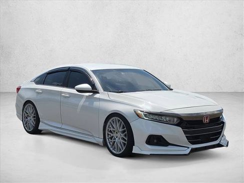 Used 2018 Honda Accord LX image 3